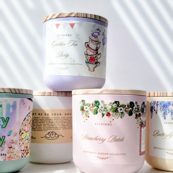 Strawberry patch candle - Picture 3 of 3